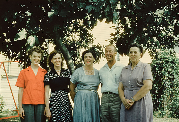 1950s 028, Mother Burnham and children, July 1953