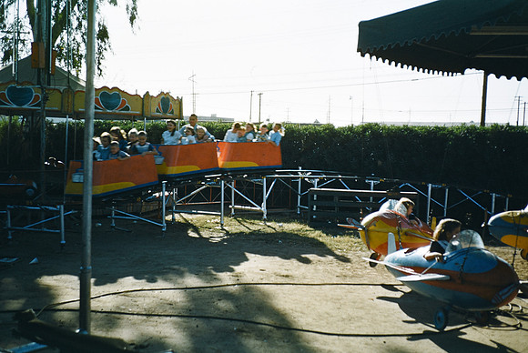 Robert 09 Linda, Robert, Bruce on Rollercoaster 11-11-53